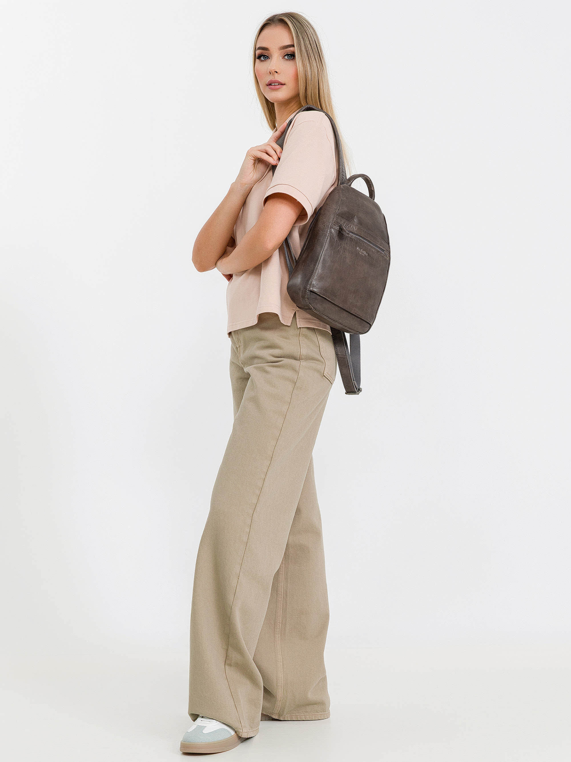 b402887-244-77 рюкзак B402887-244-77 со скидкой