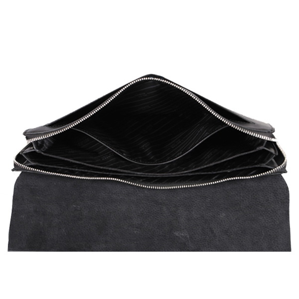 Папка для бумаг из черной кожи с обрезным краем на магнитах Dr.Koffer B402435-41-04