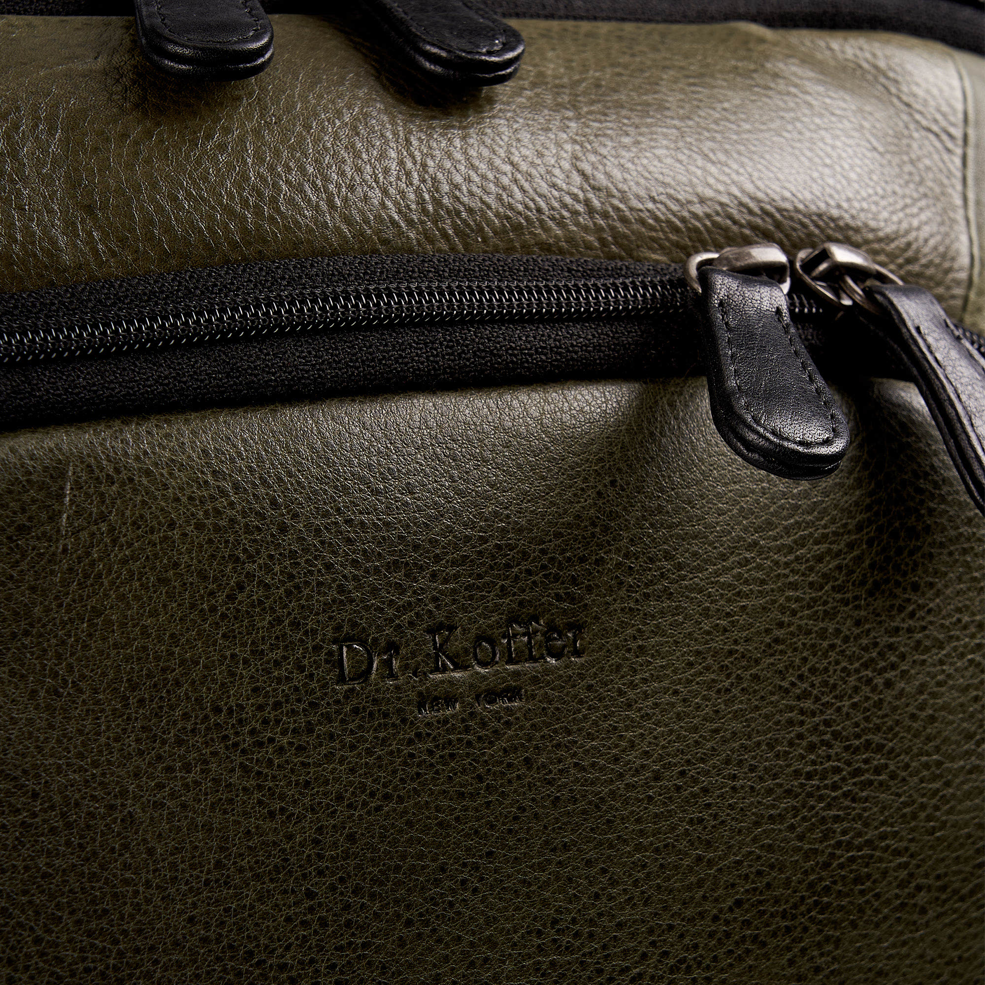 b402819-154-80_04 рюкзак B402819-154-80_04 в интернет магазине