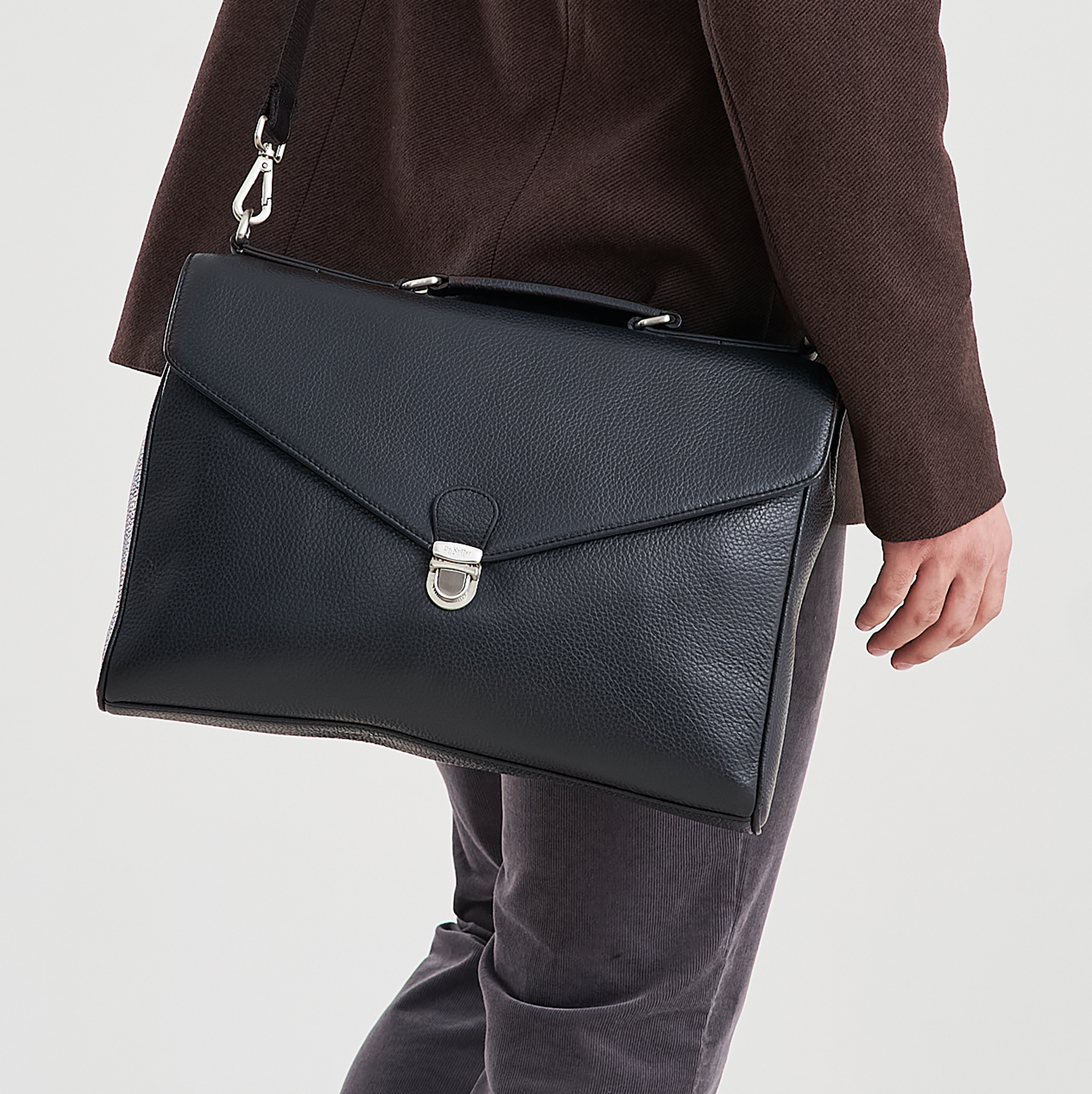 

Др.Коффер B402612-02-04 портфель