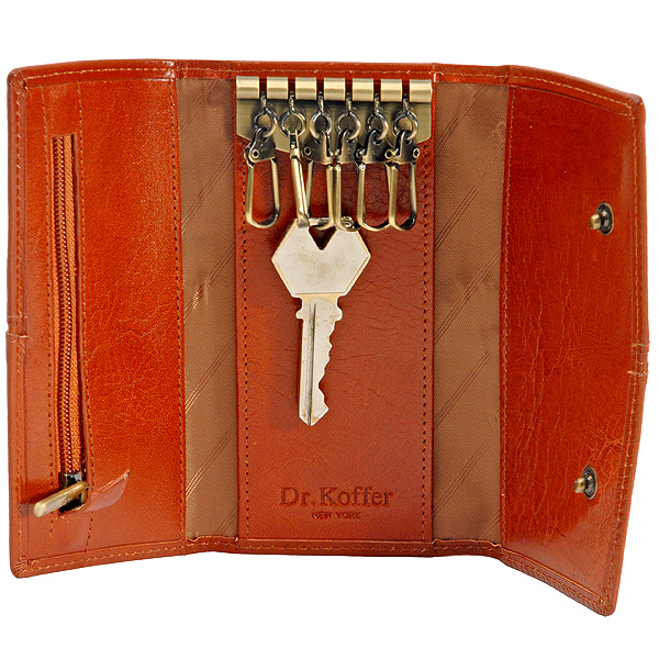 Ключница из кожи светло-коричневого цвета на двух кнопках с клапаном Dr.Koffer X510167-70-78