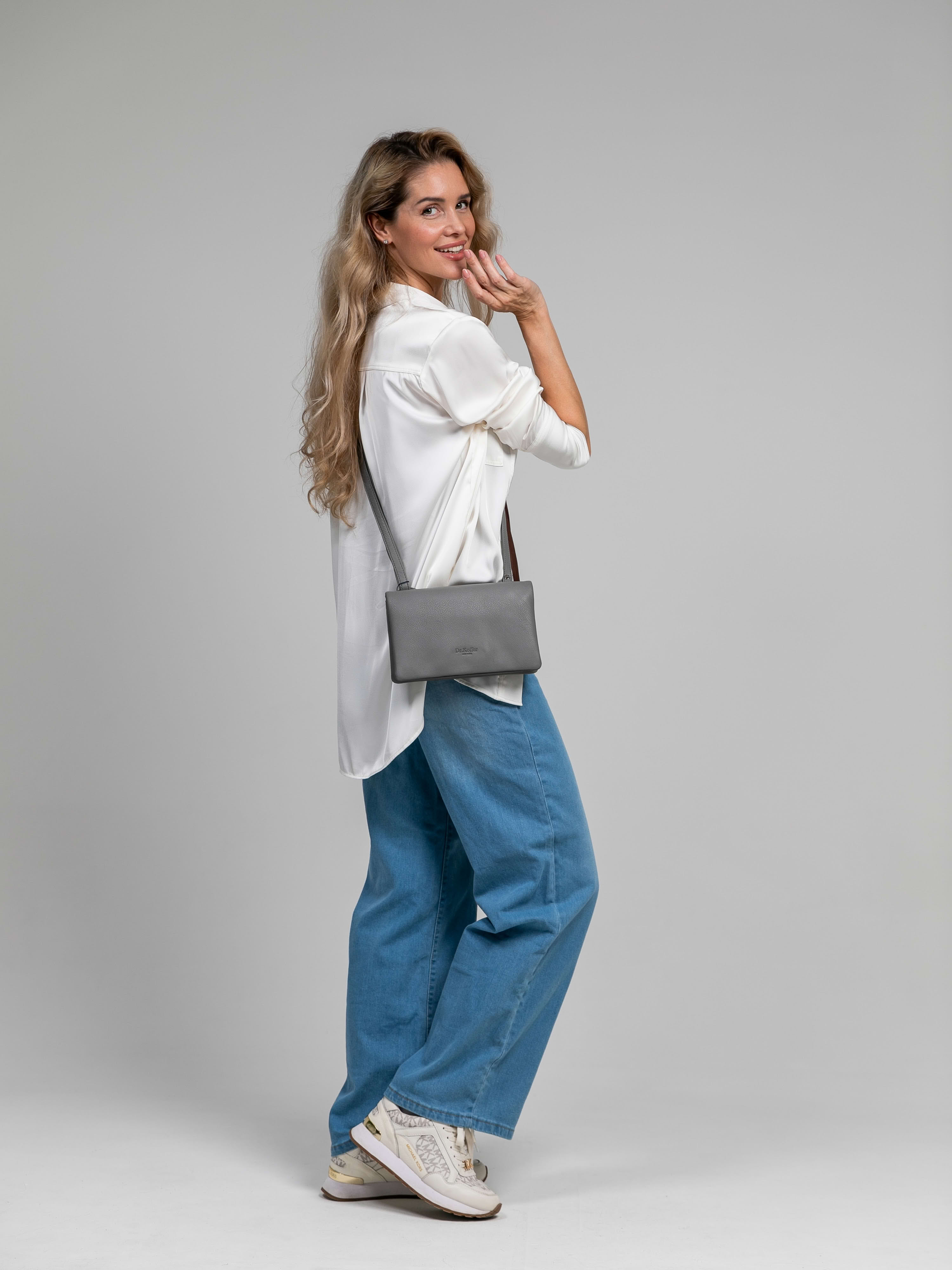 m402890-44-77 сумка через плечо M402890-44-77 на официальном сайте