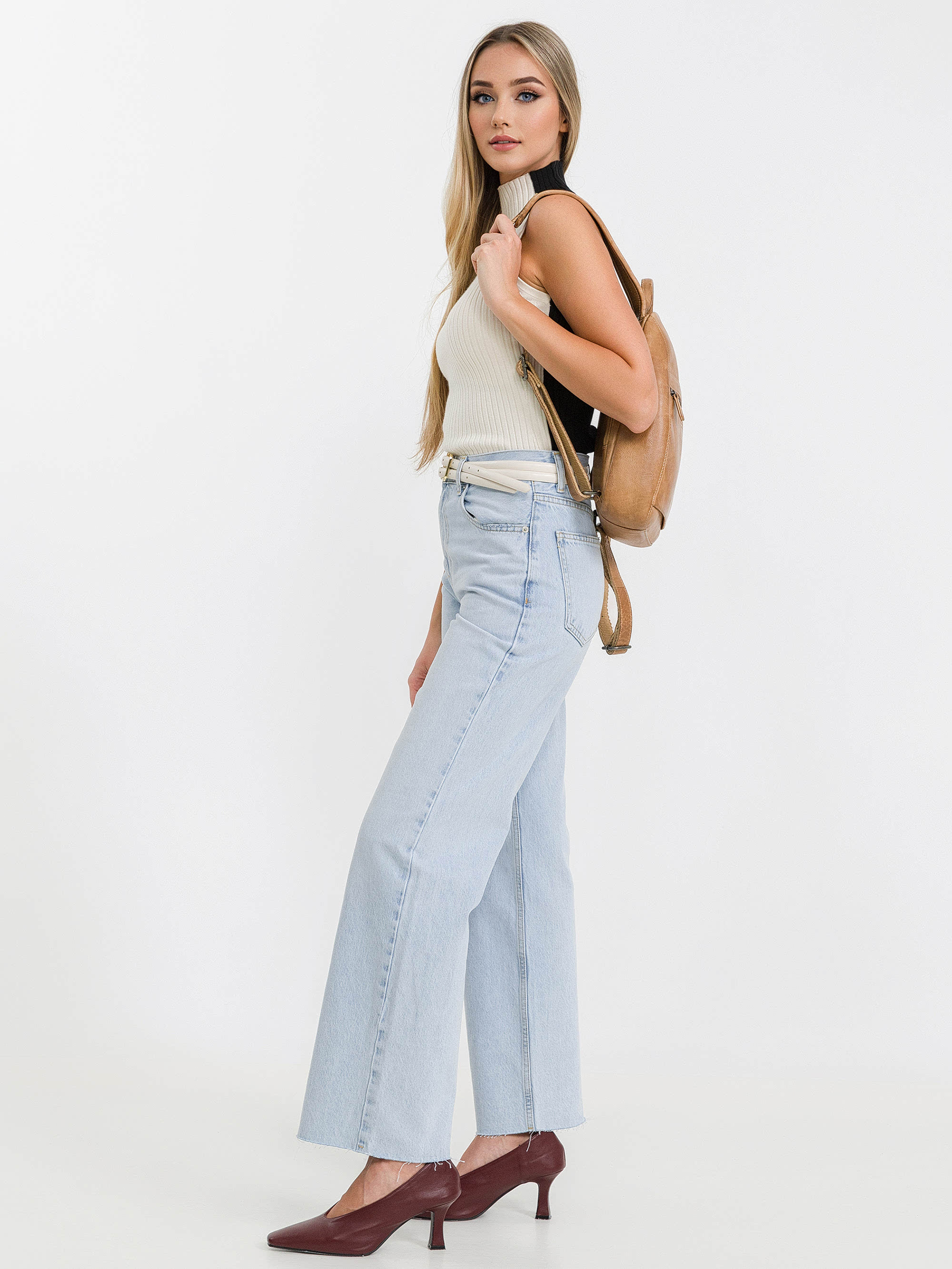 b402887-244-61 рюкзак B402887-244-61 по распродаже