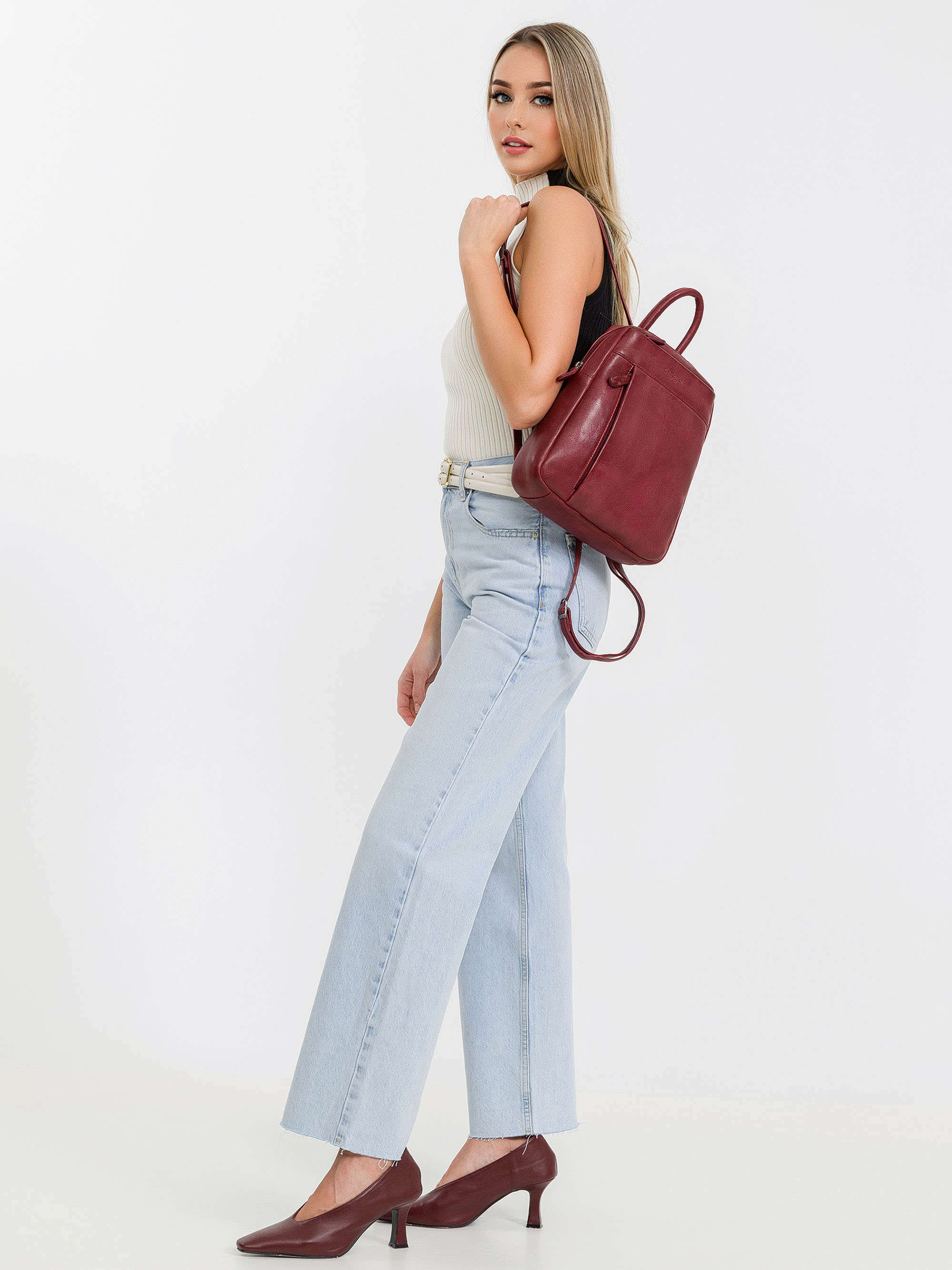 b402383-244-03 рюкзак B402383-244-03 по распродаже