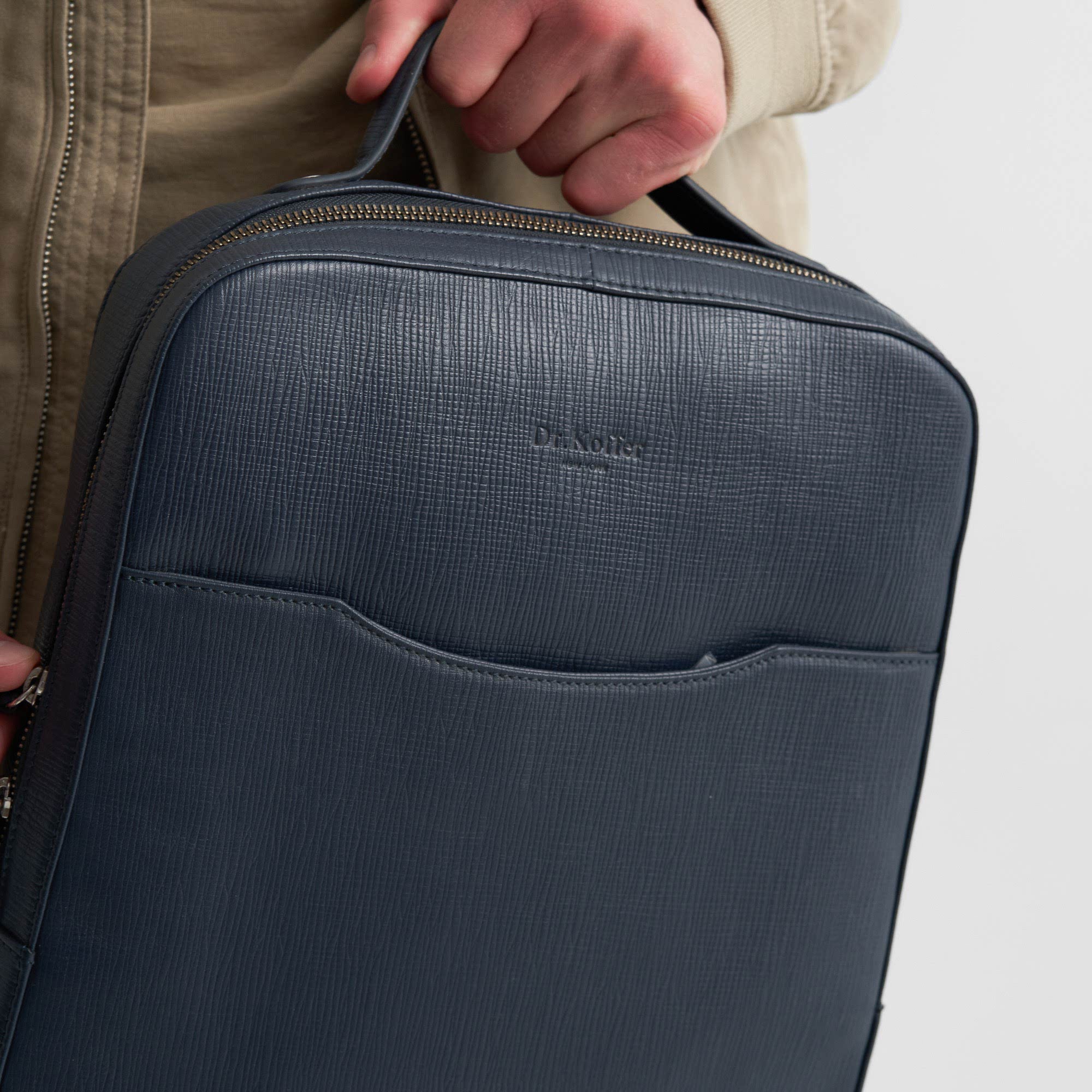 b402696-124-60 рюкзак B402696-124-60 на официальном сайте