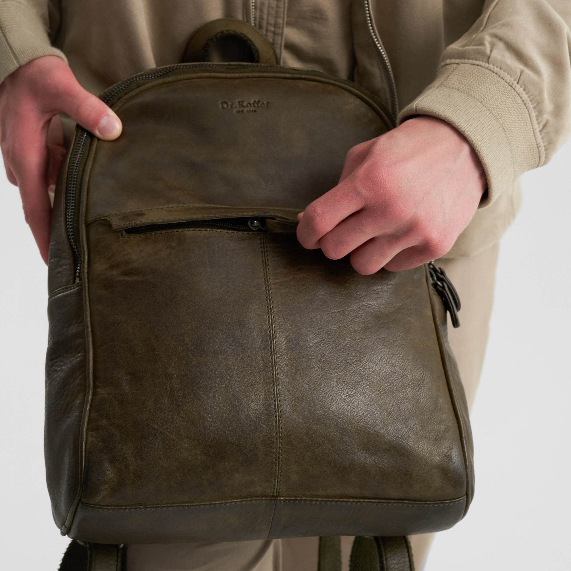 b402826-248-80 рюкзак B402826-248-80 на официальном сайте