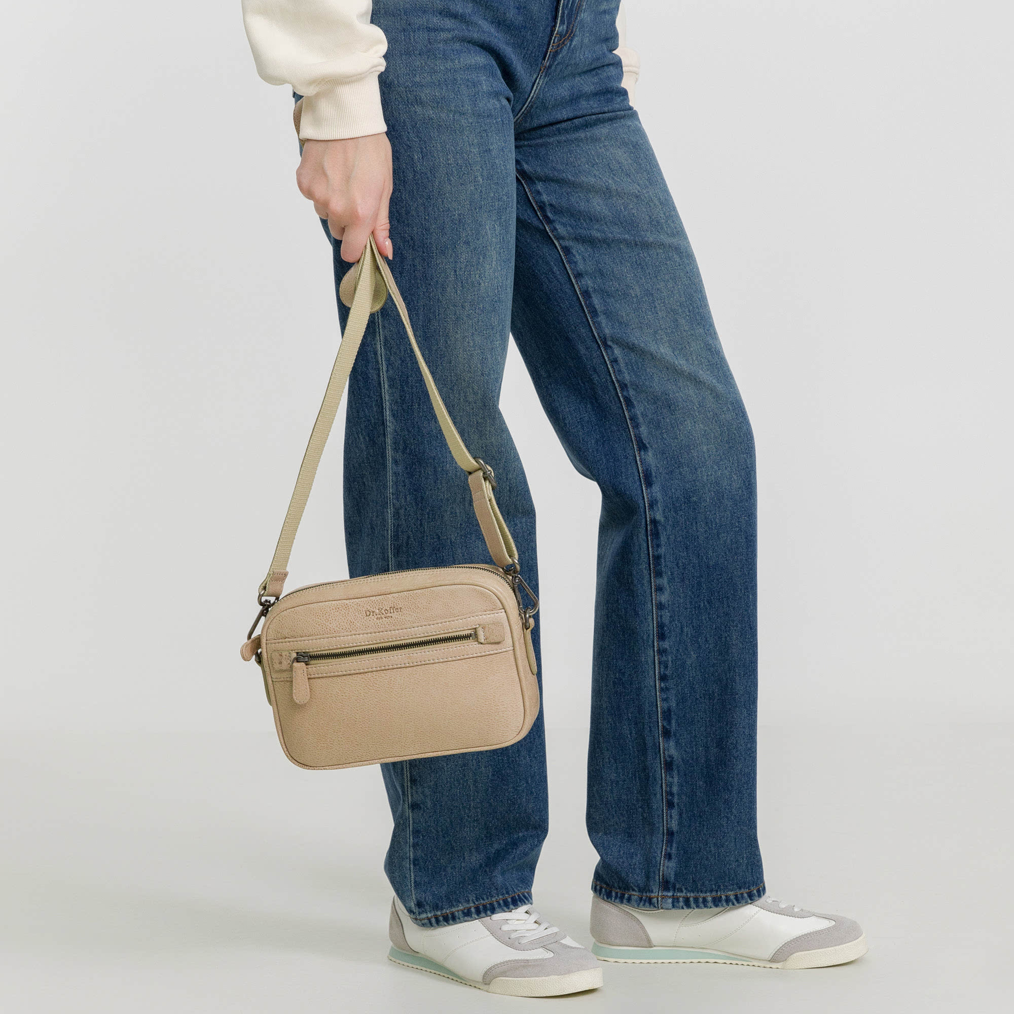 b402868-112-61 сумка через плечо B402868-112-61 на официальном сайте