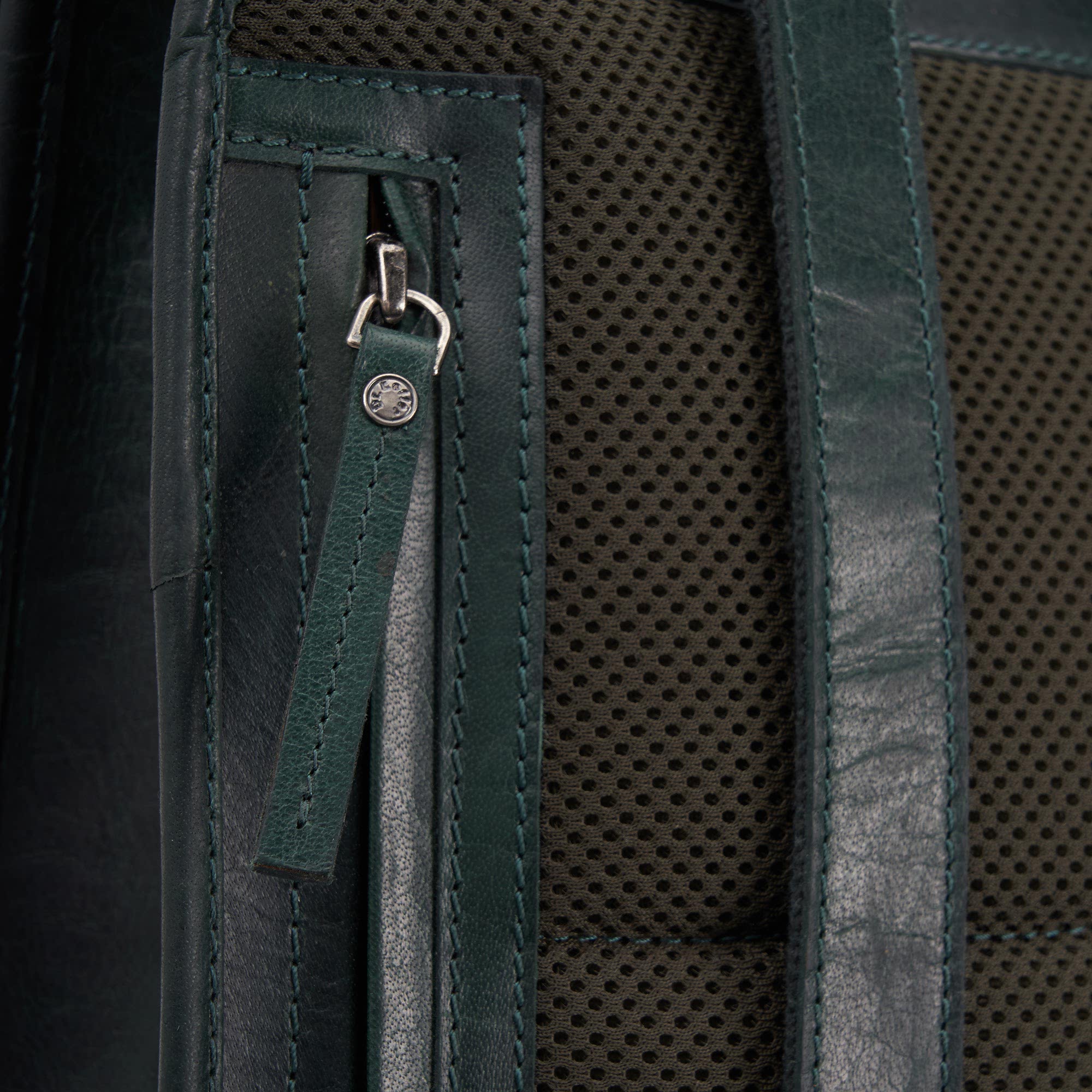 b402848-111-65 рюкзак B402848-111-65 по распродаже