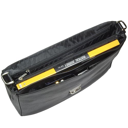 Классический портфель с аппликацией по бокам (черного цвета)  Dr.Koffer P402125-01-04