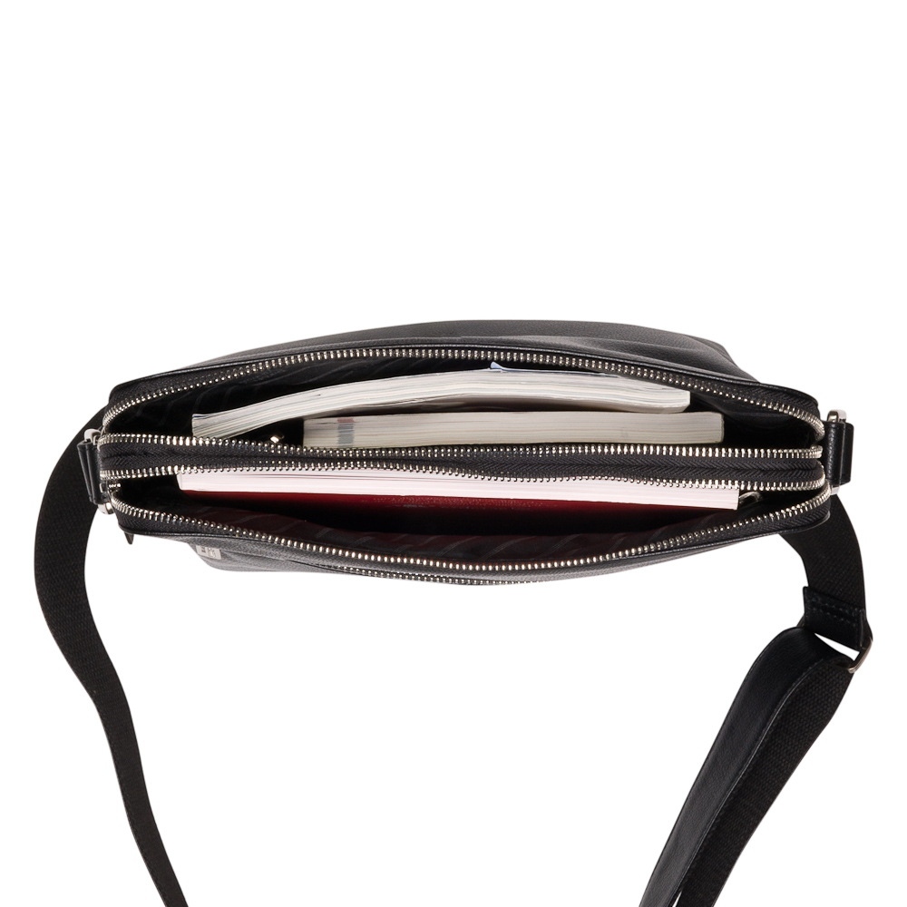 Сумка через плечо Dr.Koffer из натуральной кожи черная