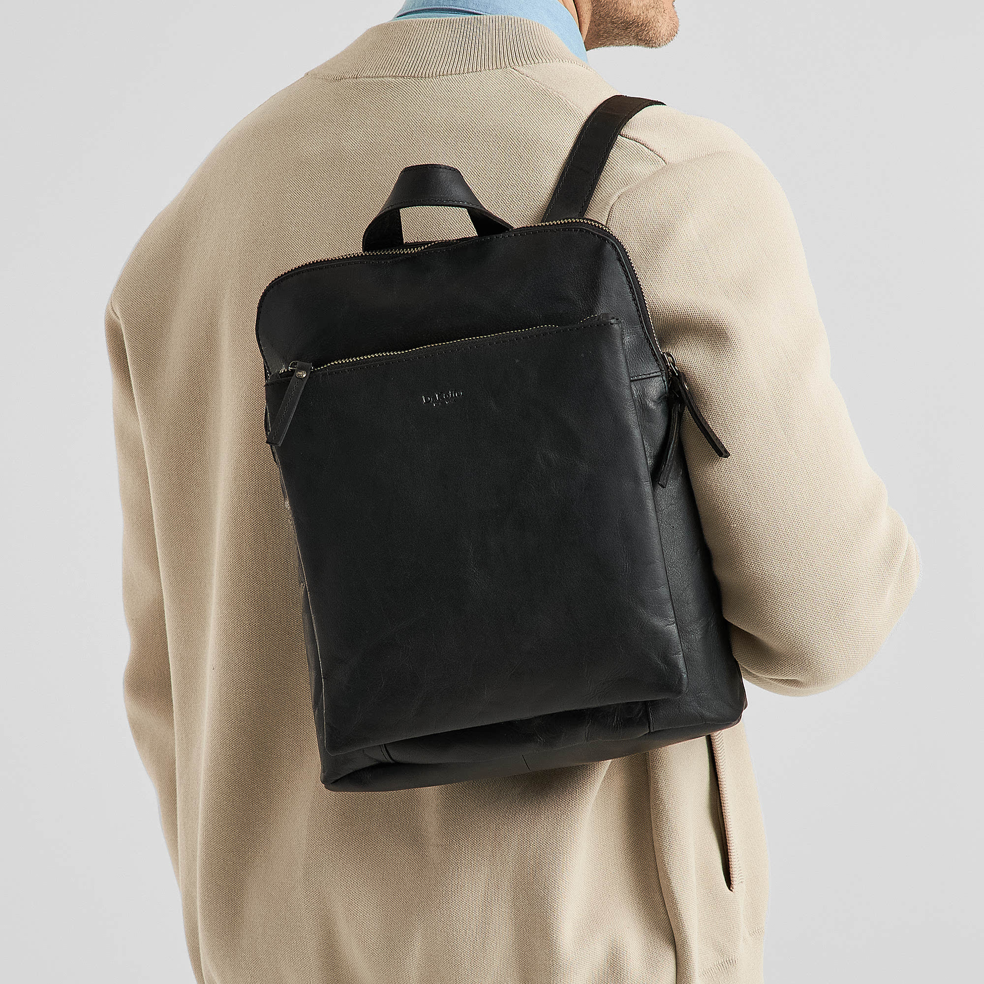 b402830-111-04 рюкзак B402830-111-04 по акции