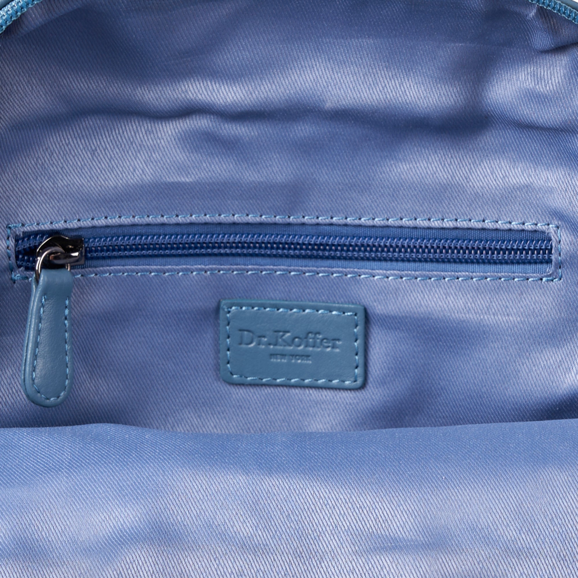 b402383-41-70 рюкзак B402383-41-70 по распродаже