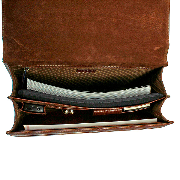 Вместительный портфель с оригинальной отделкой и вынимающимся чехлом для электронной книги Dr.Koffer B402193-02-05