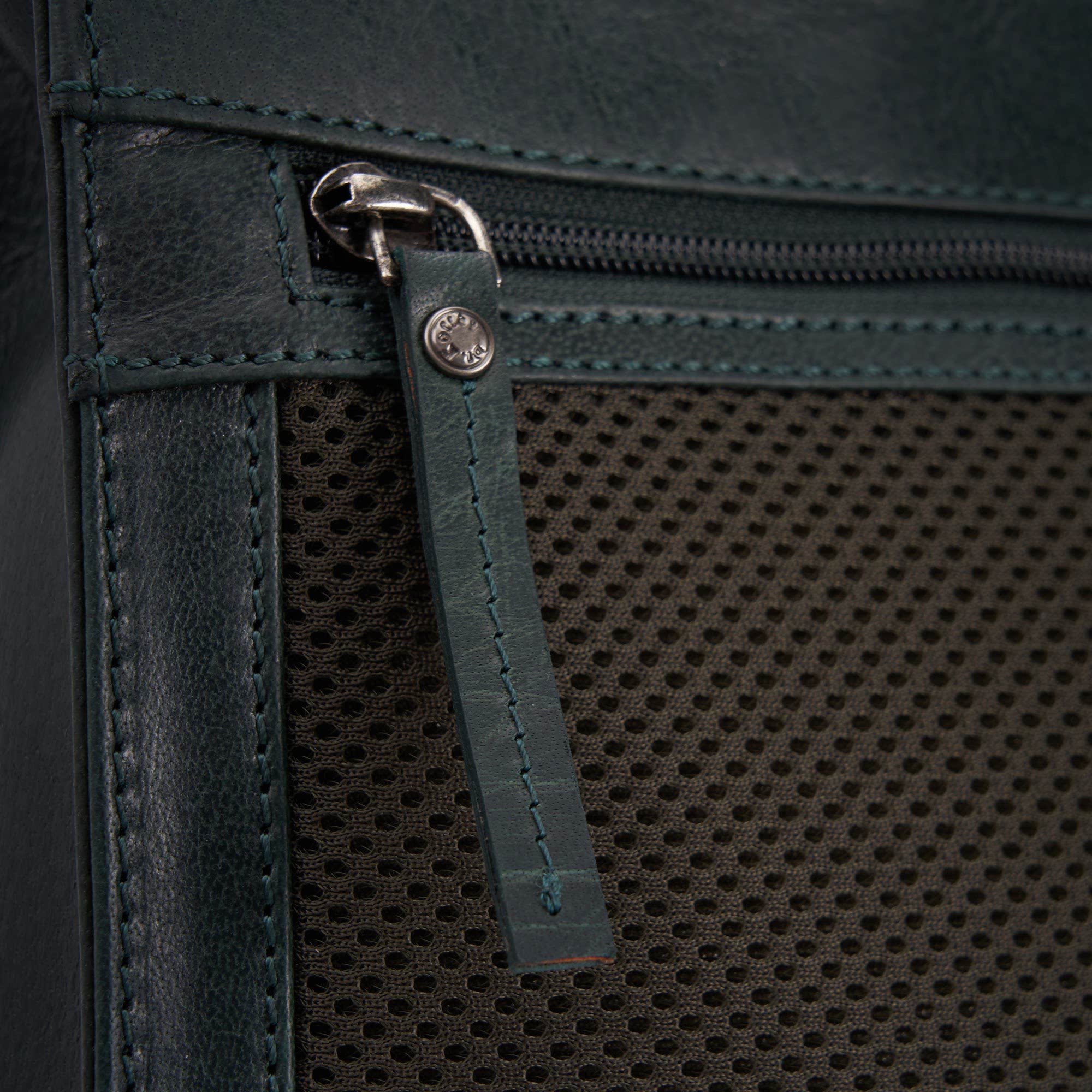 b402837-111-65 рюкзак B402837-111-65 со скидкой