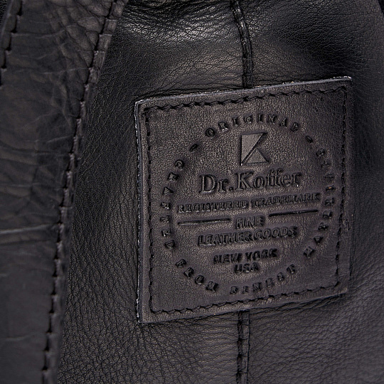 Рюкзак Dr.Koffer из натуральной кожи черный