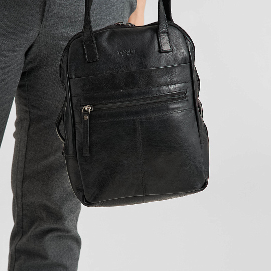 Рюкзак Dr.Koffer из натуральной кожи черный