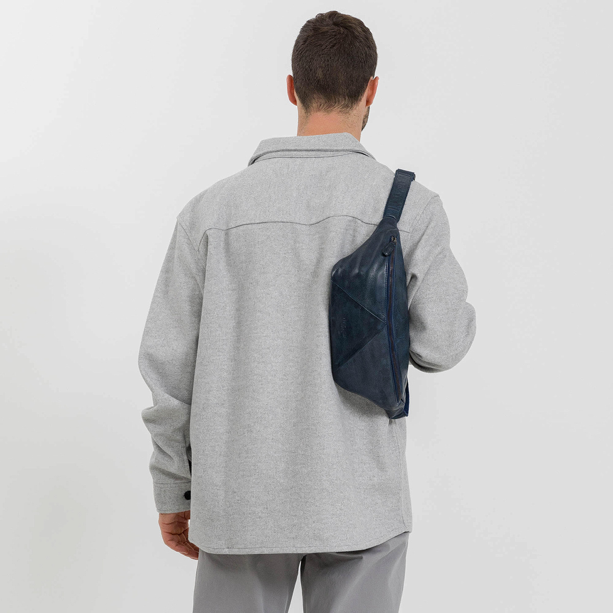 Сумка на пояс Dr. Koffer из натуральной кожи синяя