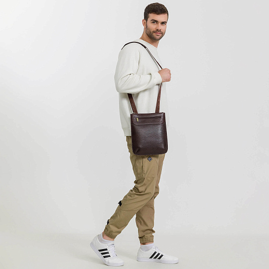 Сумка через плечо Dr.Koffer из натуральной кожи коричневая