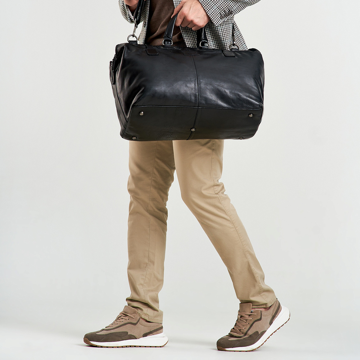 Сумка дорожная Dr.Koffer из натуральной кожи черная