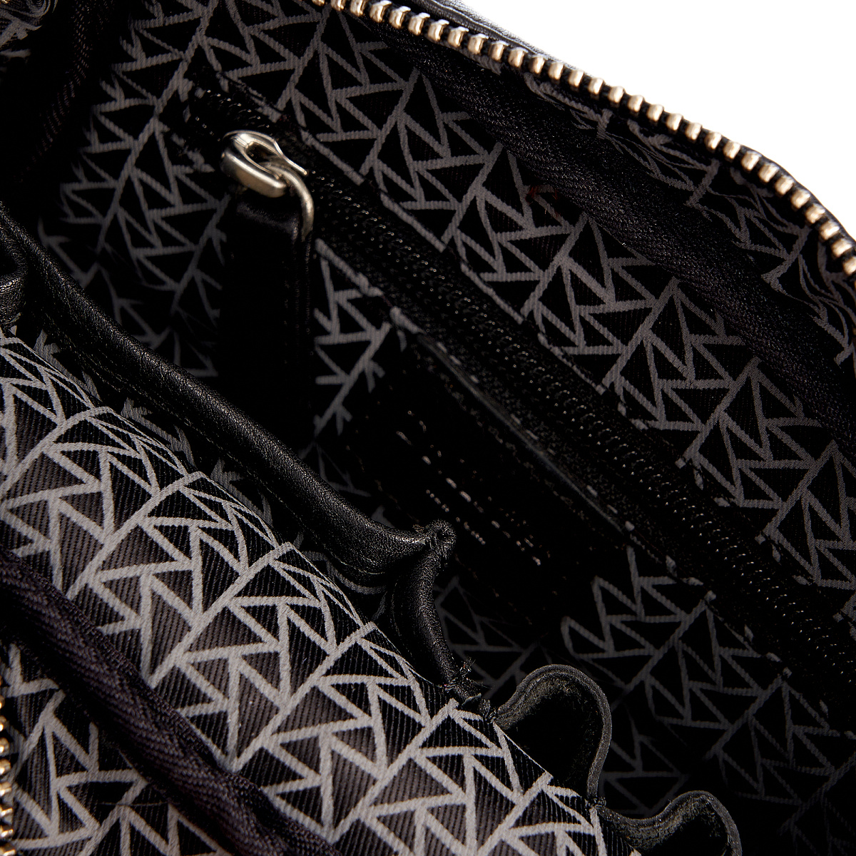 Сумка через плечо Dr.Koffer из натуральной кожи черная