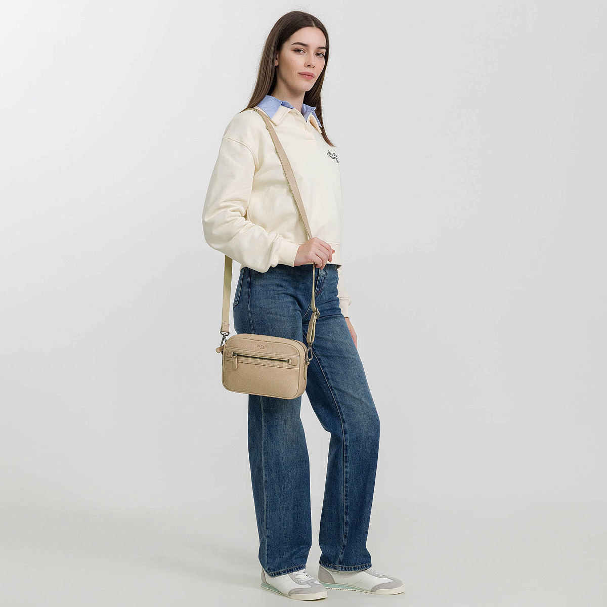 Сумка через плечо Dr.Koffer из натуральной кожи бежевая