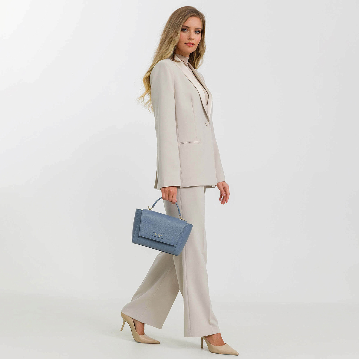 Женская сумка  Dr. Koffer из натуральной кожи голубая