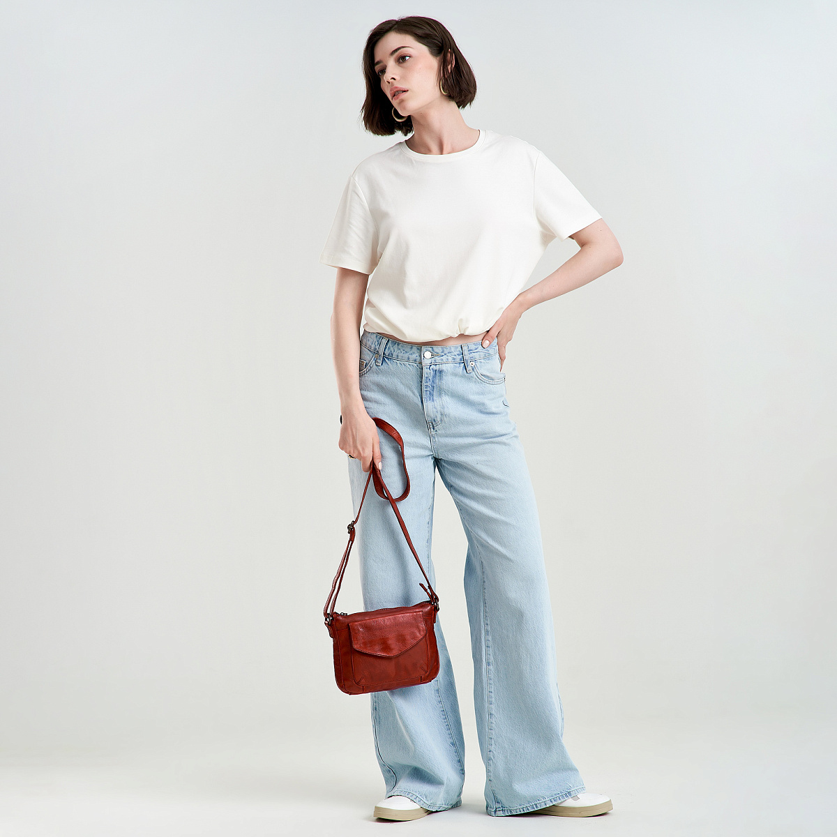 Сумка через плечо Dr.Koffer из натуральной кожи красная