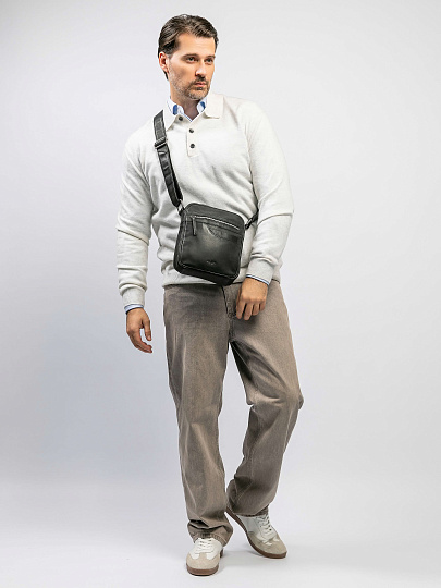 Сумка через плечо Dr.Koffer из натуральной кожи черная