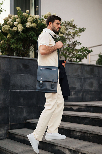 Сумка через плечо Dr.Koffer из натуральной кожи синяя