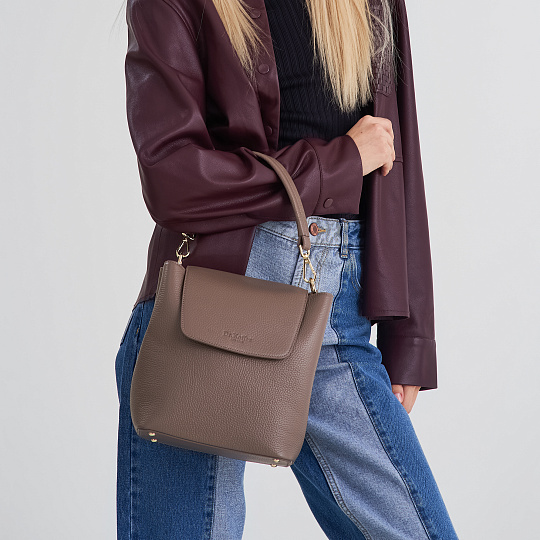 Женская сумка  Dr. Koffer из натуральной кожи бежевая