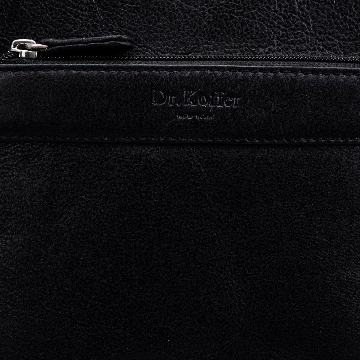 Сумка через плечо Dr.Koffer из натуральной кожи черная