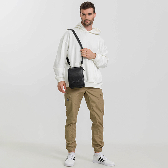 Сумка через плечо Dr.Koffer из натуральной кожи черная