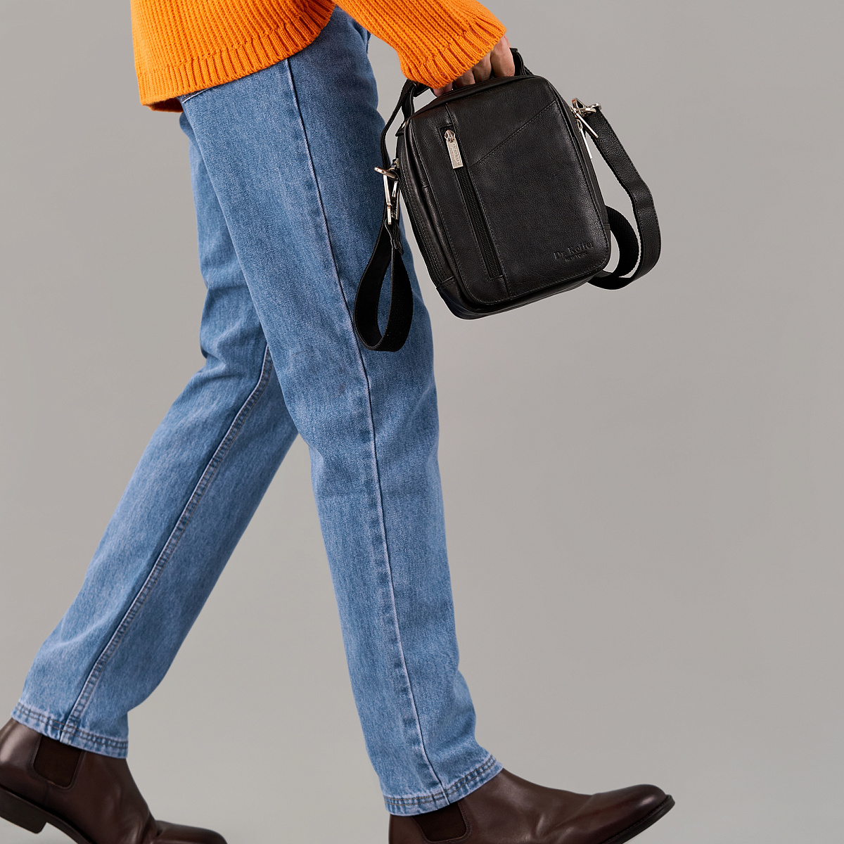 Сумка через плечо Dr.Koffer из натуральной кожи черная