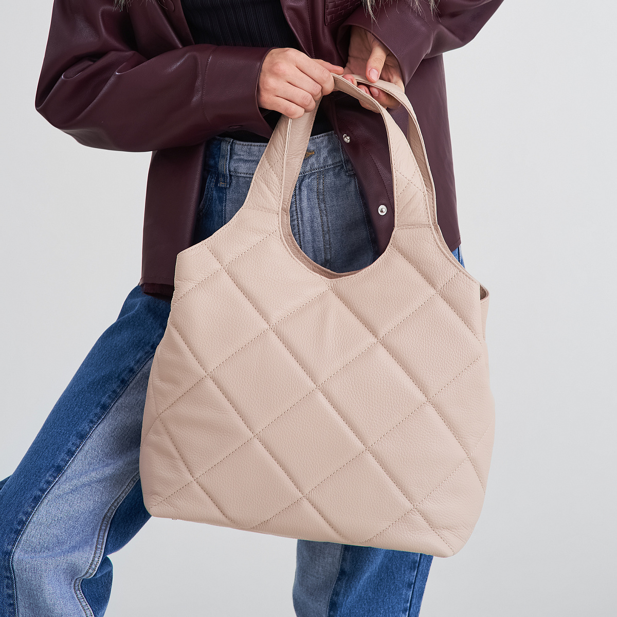 Женская сумка Dr. Koffer из натуральной кожи бежевая