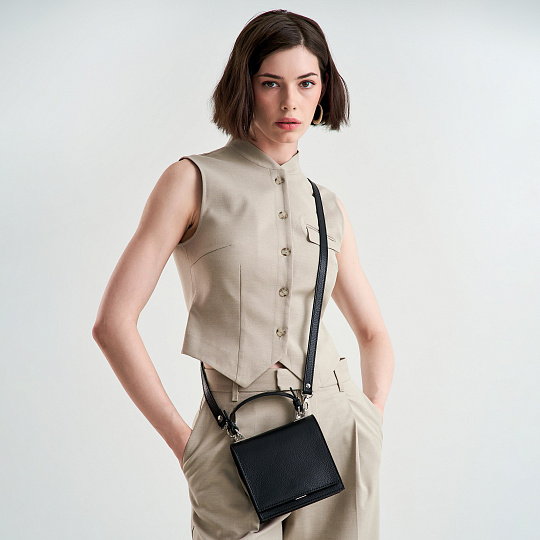 Женская сумка Dr. Koffer из натуральной кожи черная