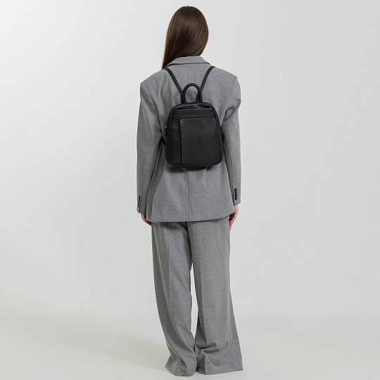 Рюкзак Dr.Koffer из натуральной кожи черный