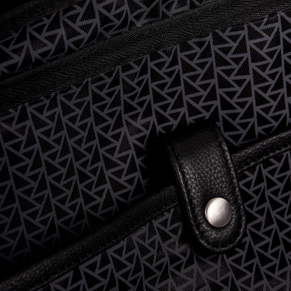 Сумка дорожная Dr.Koffer из натуральной кожи черная