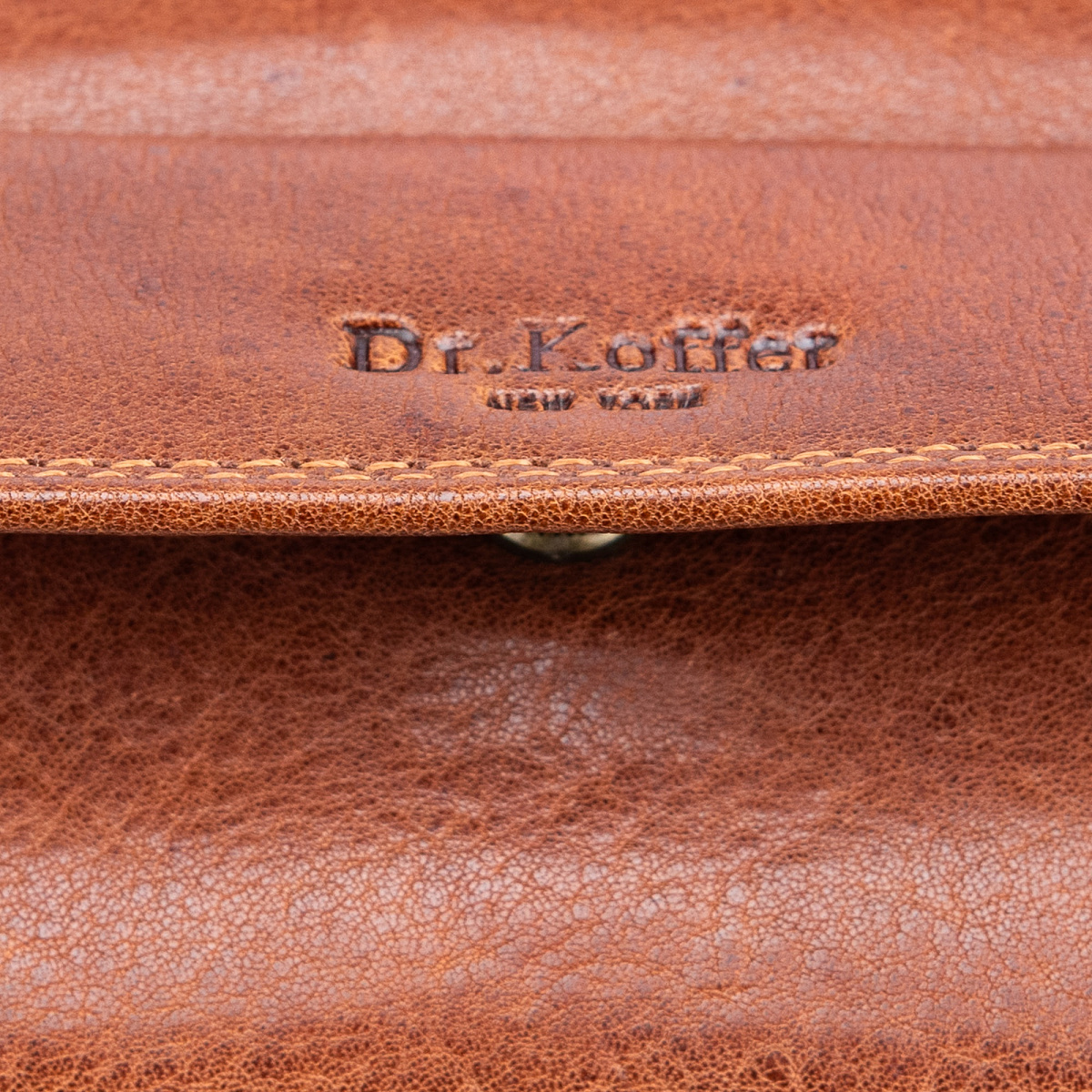 Ключница Dr.Koffer из натуральной кожи светло-коричневая