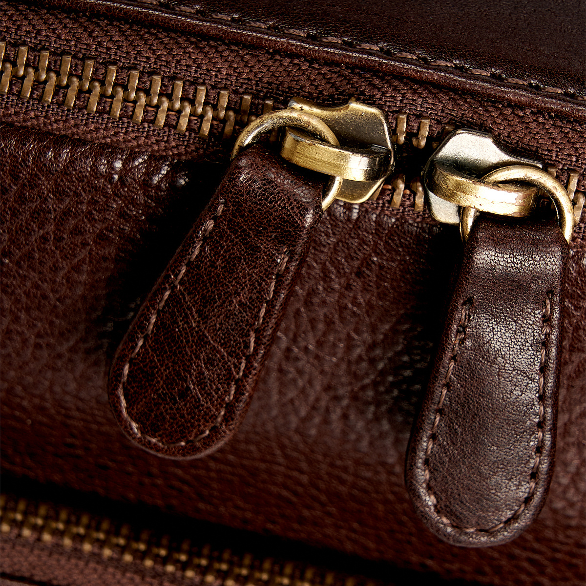 Сумка через плечо Dr.Koffer из натуральной кожи коричневая