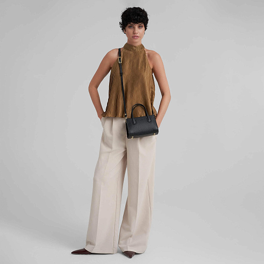 Женская сумка Dr. Koffer из натуральной кожи черная