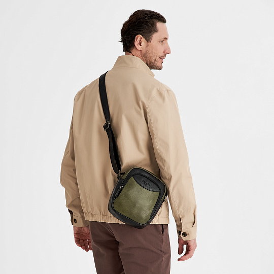 Сумка через плечо Dr.Koffer из натуральной кожи зеленая