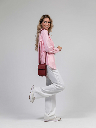 Сумка через плечо Dr.Koffer из натуральной кожи бордовая