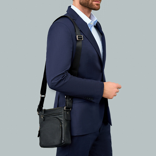 Сумка через плечо Dr.Koffer из натуральной кожи черная