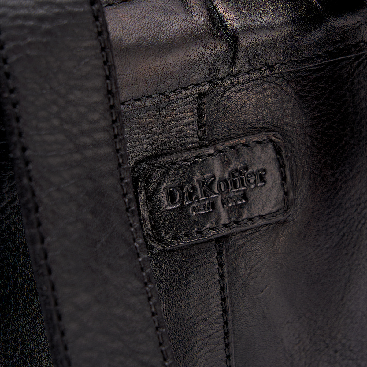 Рюкзак Dr.Koffer из натуральной кожи черный