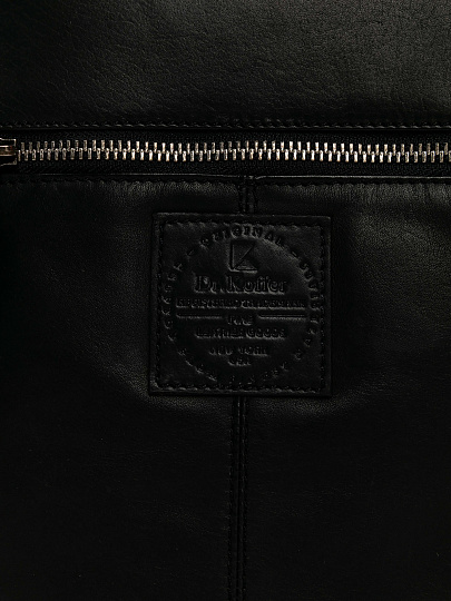 Сумка через плечо Dr.Koffer из натуральной кожи черная