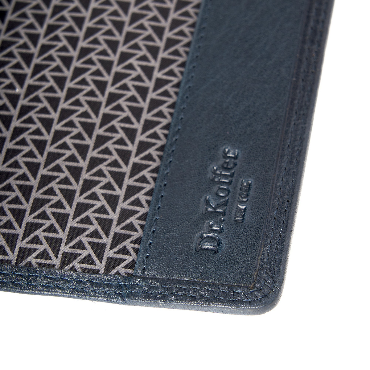 Обложка для паспорта из натуральной кожи Dr. Koffer