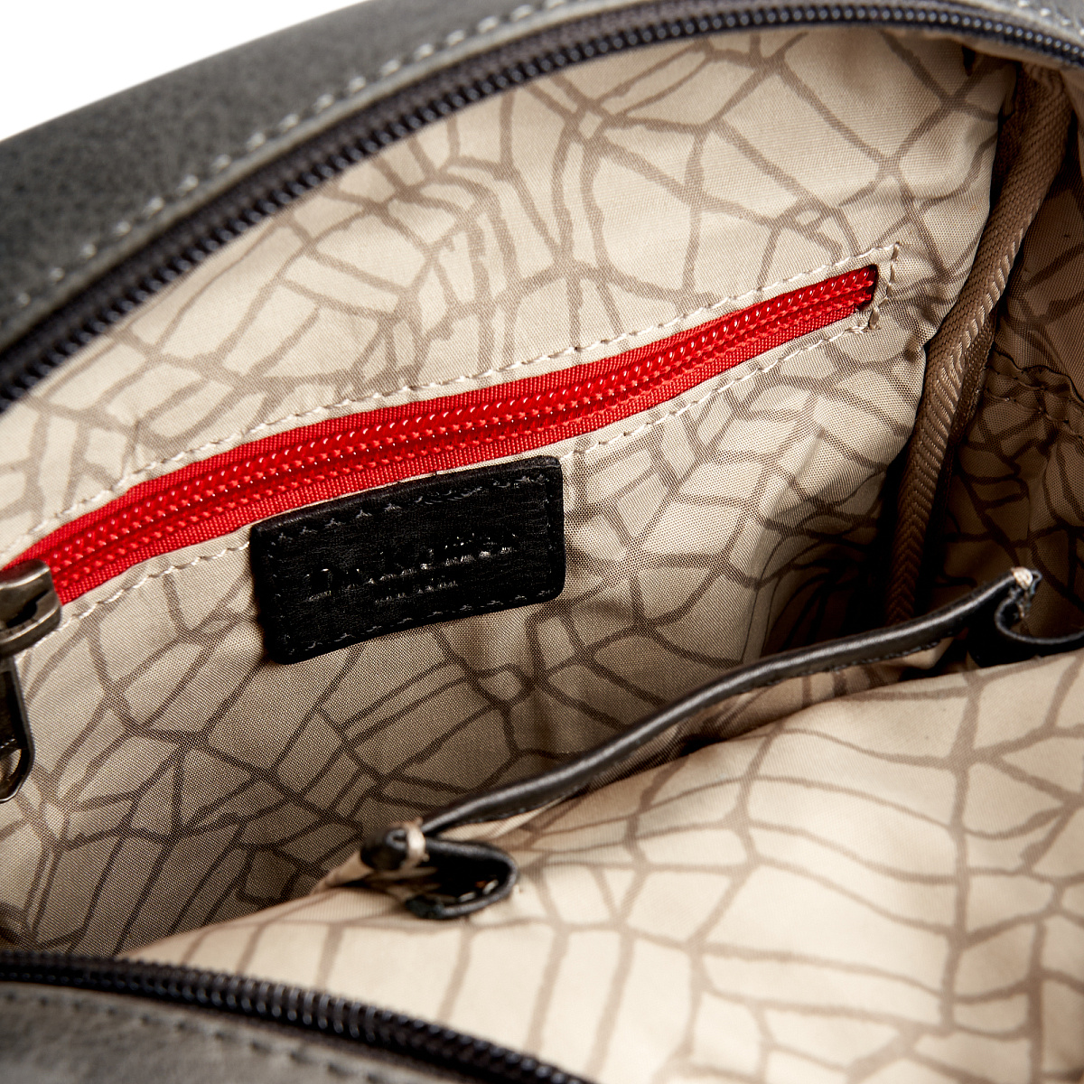 Сумка через плечо Dr.Koffer из натуральной кожи серая