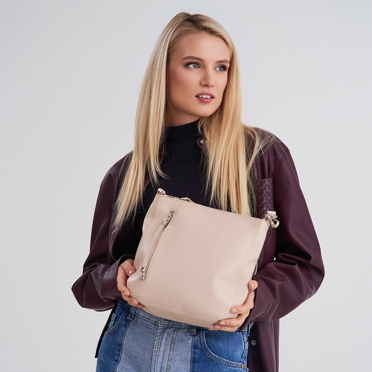 Женская сумка Dr. Koffer из натуральной кожи бежевая