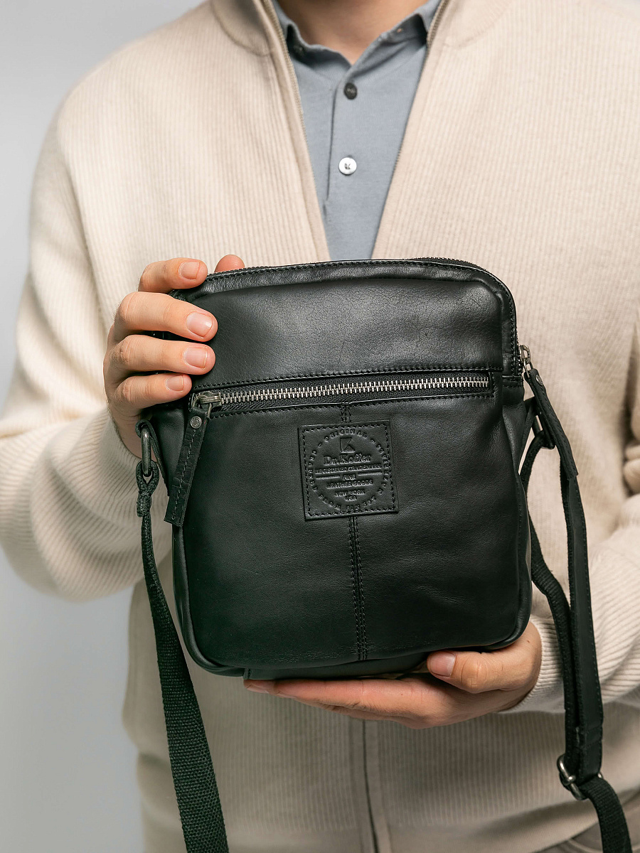 Сумка через плечо Dr.Koffer из натуральной кожи черная