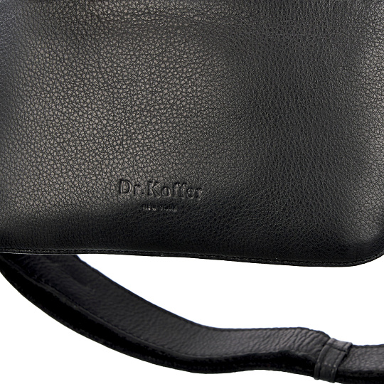 Сумка на пояс Dr. Koffer из натуральной кожи черная